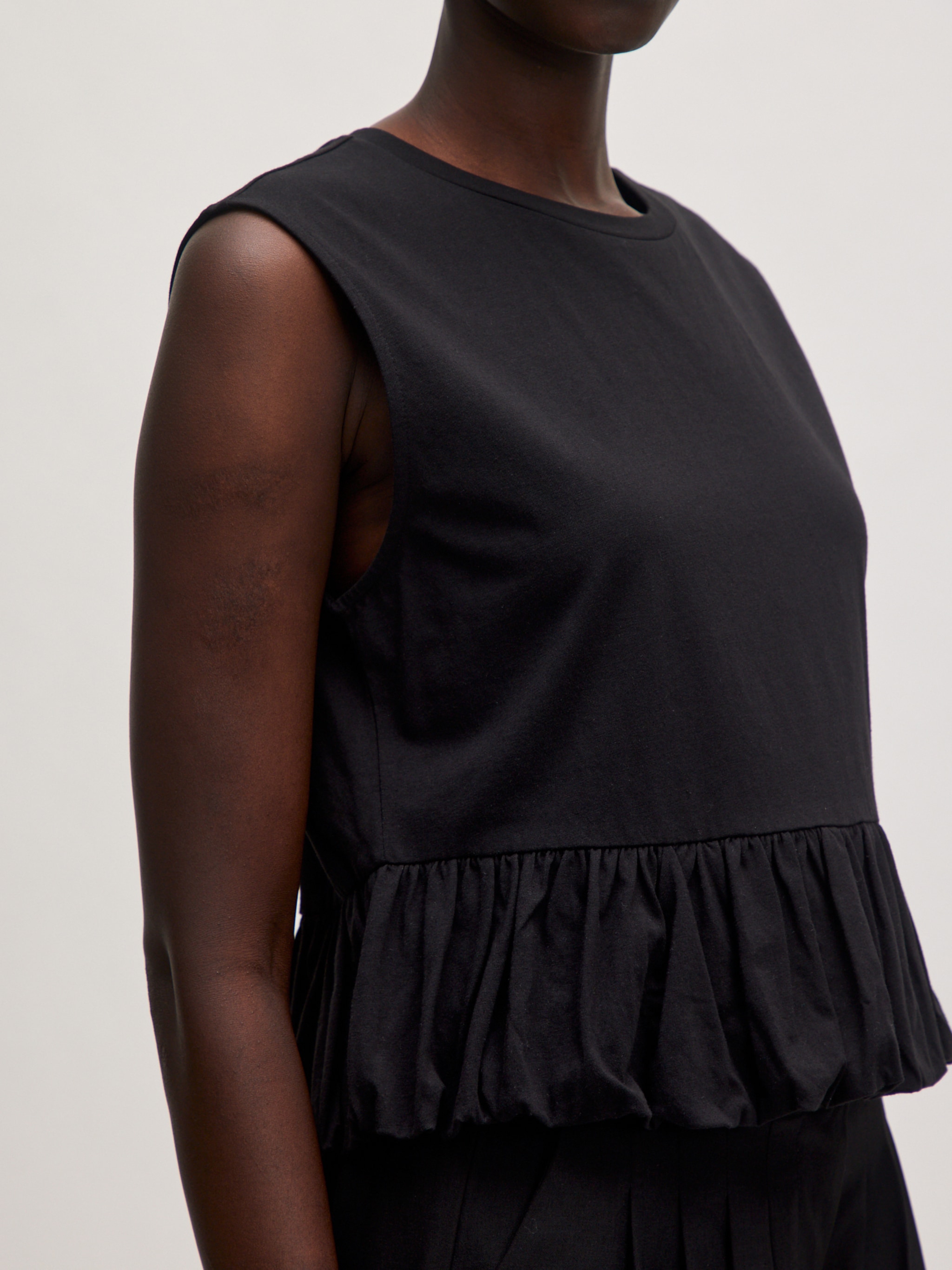 EDITED Producten Shirt 'Davinia' Zwart