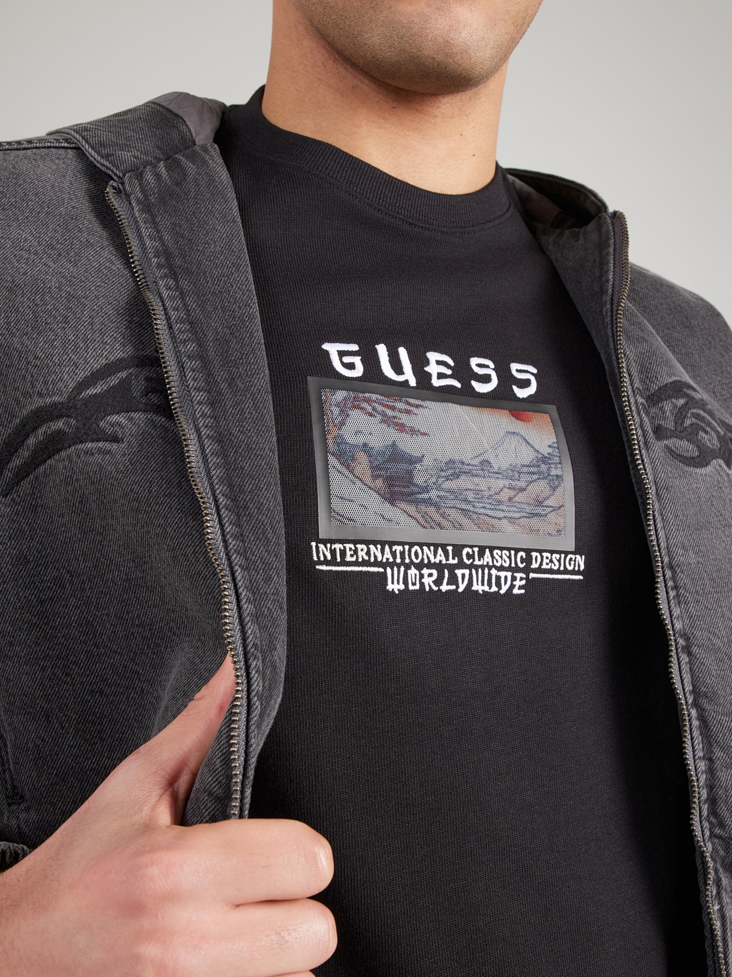 GUESS Tricou 'JAPAN SMALL LANDSCAPE' pe Negru | ABOUT YOU