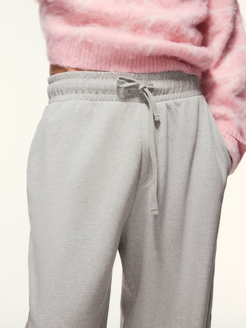 Bershka Baggy Broek in Grijs