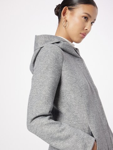 Manteau mi-saison 'Sedona' ONLY en gris