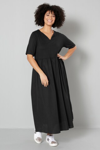 Sara Lindholm Dress in Black