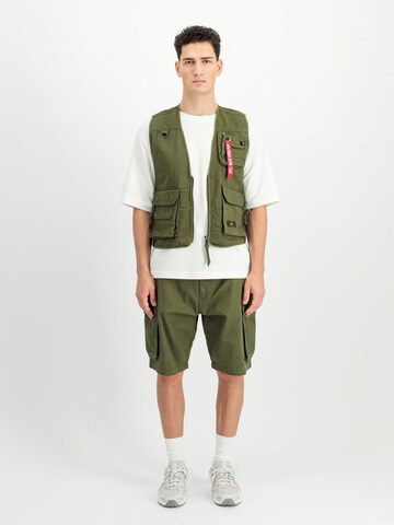 ALPHA INDUSTRIES Weste‌‌ in Grün: Vorderseite