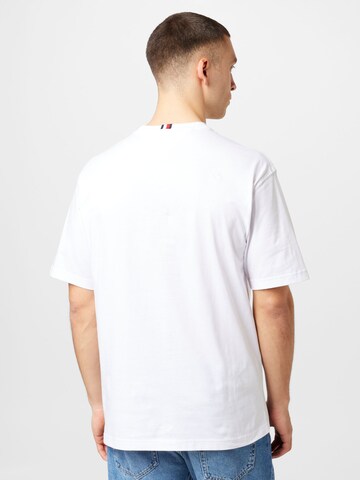Tricou de la TOMMY HILFIGER pe alb