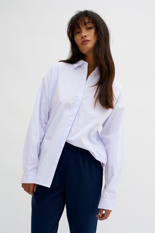 My Essential Wardrobe Bluse in Blau: predná strana