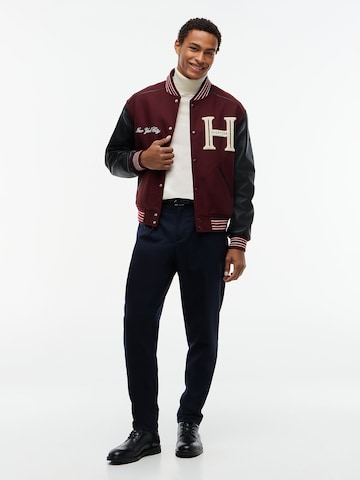 TOMMY HILFIGER Tapered Bandplooibroek 'New York Label' in Blauw