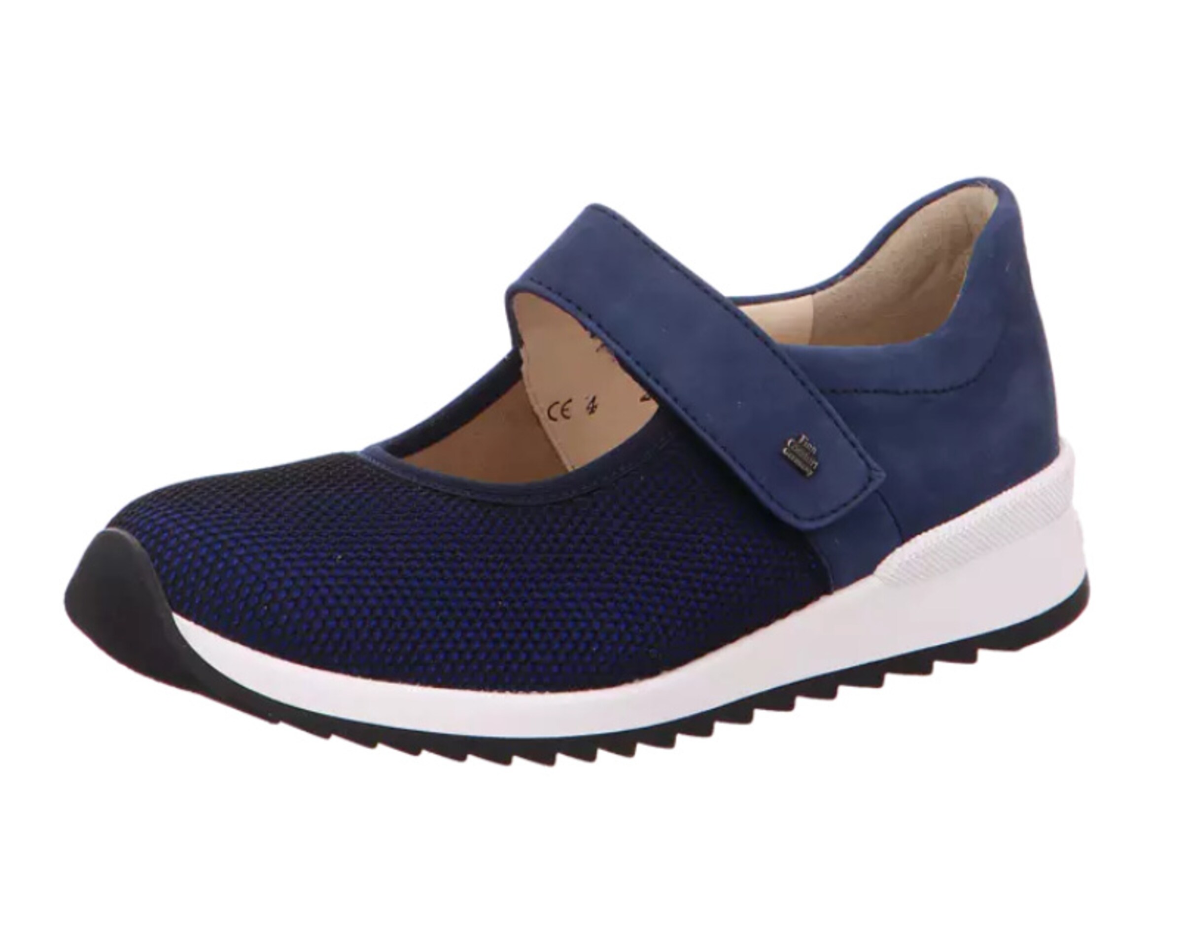 Finn Comfort Slip-ons in Beige: front
