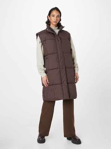 minimum Vest in Brown: front