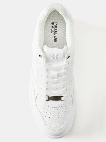 Baskets basses Pull&Bear en blanc