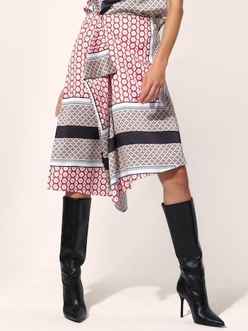 Hiccup Skirt in Red: front