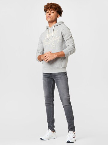 Skinny Jeans 'Chris' di GUESS in grigio