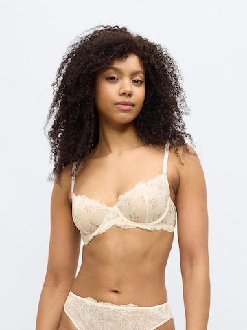 Lindex Push-up Σουτιέν 'Senna Valerie' σε μπεζ: μπροστά