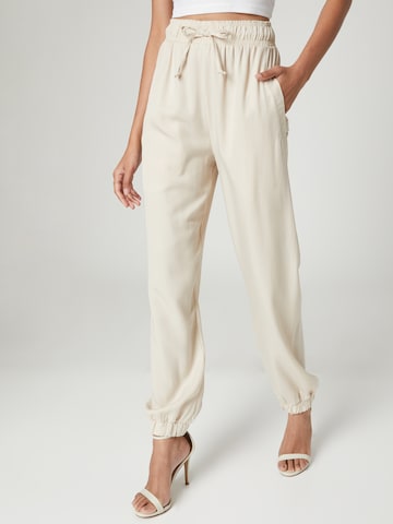 Smiles - Tapered Pantalón 'Enno' en blanco