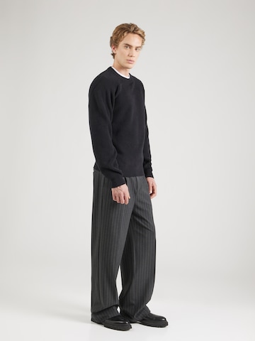 TRAPP Sweater in Black