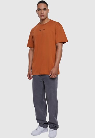 Karl Kani T-Shirt in Braun