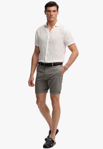 Superdry & Co Slimfit Shorts in Grau