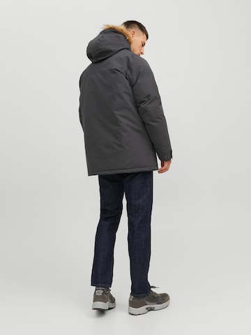 Parka d’hiver 'CHAMP' JACK & JONES en gris