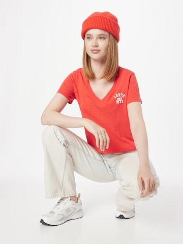 T-shirt 'Graphic Perfect Vneck' LEVI'S ® en rouge