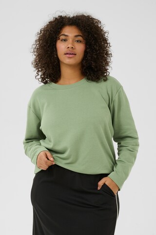 Sweat-shirt 'Zelia' KAFFE CURVE en vert : devant