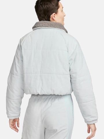 Veste d’hiver Nike Sportswear en gris : devant