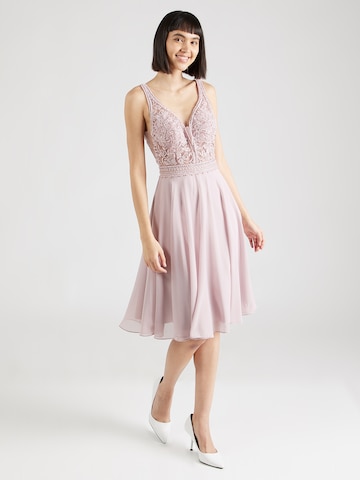 Robe de cocktail LUXUAR en rose : devant