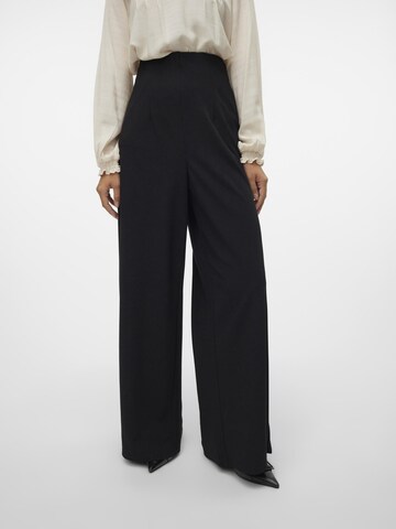 Wide Leg Pantalon à pince VERO MODA en noir