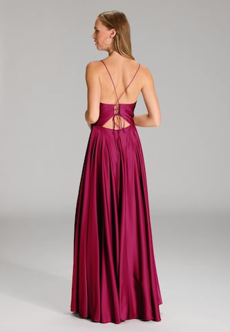 HEY KYLA Kleid in Pink