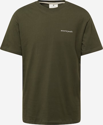 anerkjendt T-shirt 'AKKIKKI' i grön: framsida