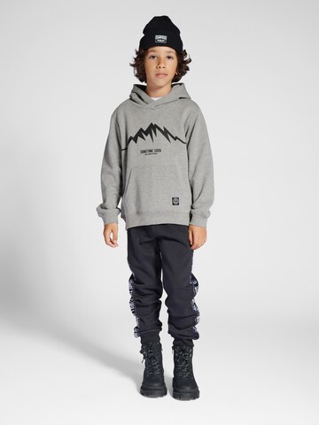 SOMETIME SOON Sweatshirt in Grau
