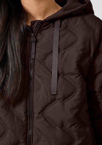 QS Between-Season Jacket in Brown: front