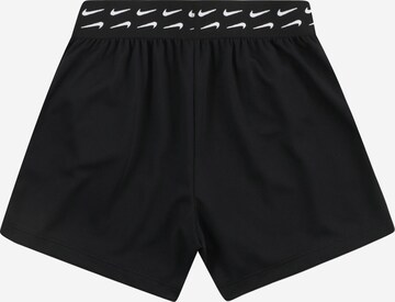 NIKE Regular Sportshorts in Schwarz