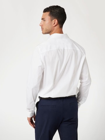 GUESS Slim fit Srajca | bela barva