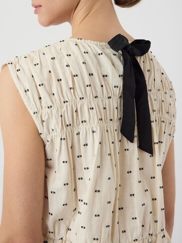 Top 'YASDobby' di YAS in bianco