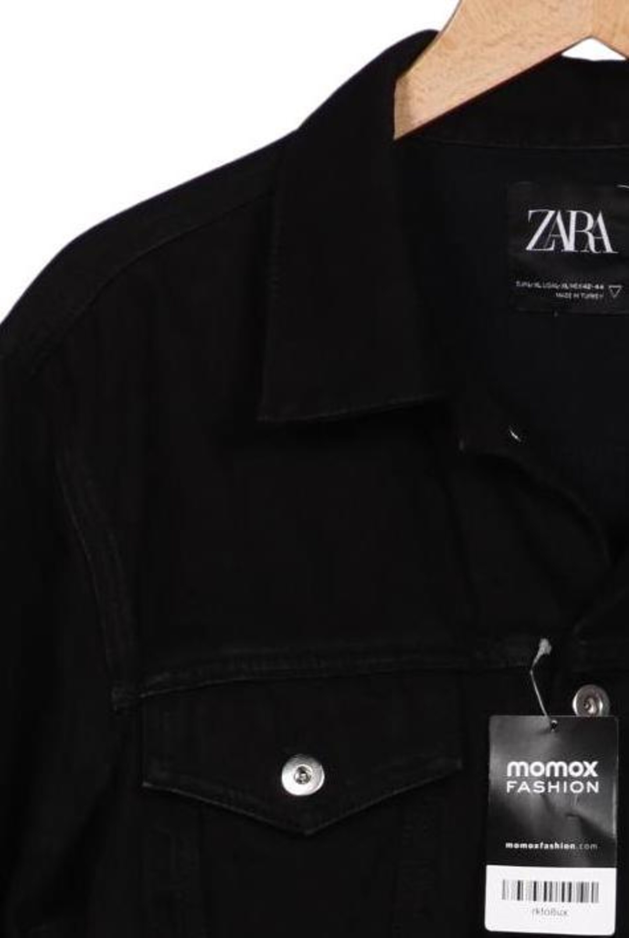 ZARA Jacket & Coat in L in Black