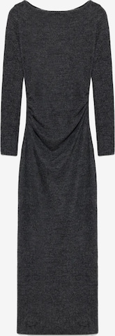 No Matter What Strickkleid in Schwarz: Vorderseite