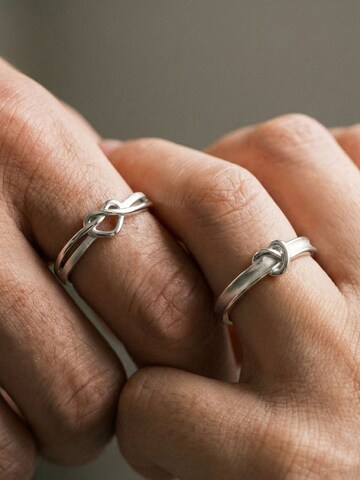 Nemomatheo Ring 'Still Connected' in Silver