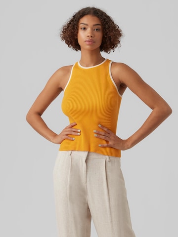 VERO MODA Knitted Top 'Saunter' in Yellow: front