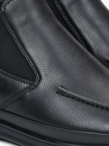 Estro Chelsea Boots '552-4' in Black
