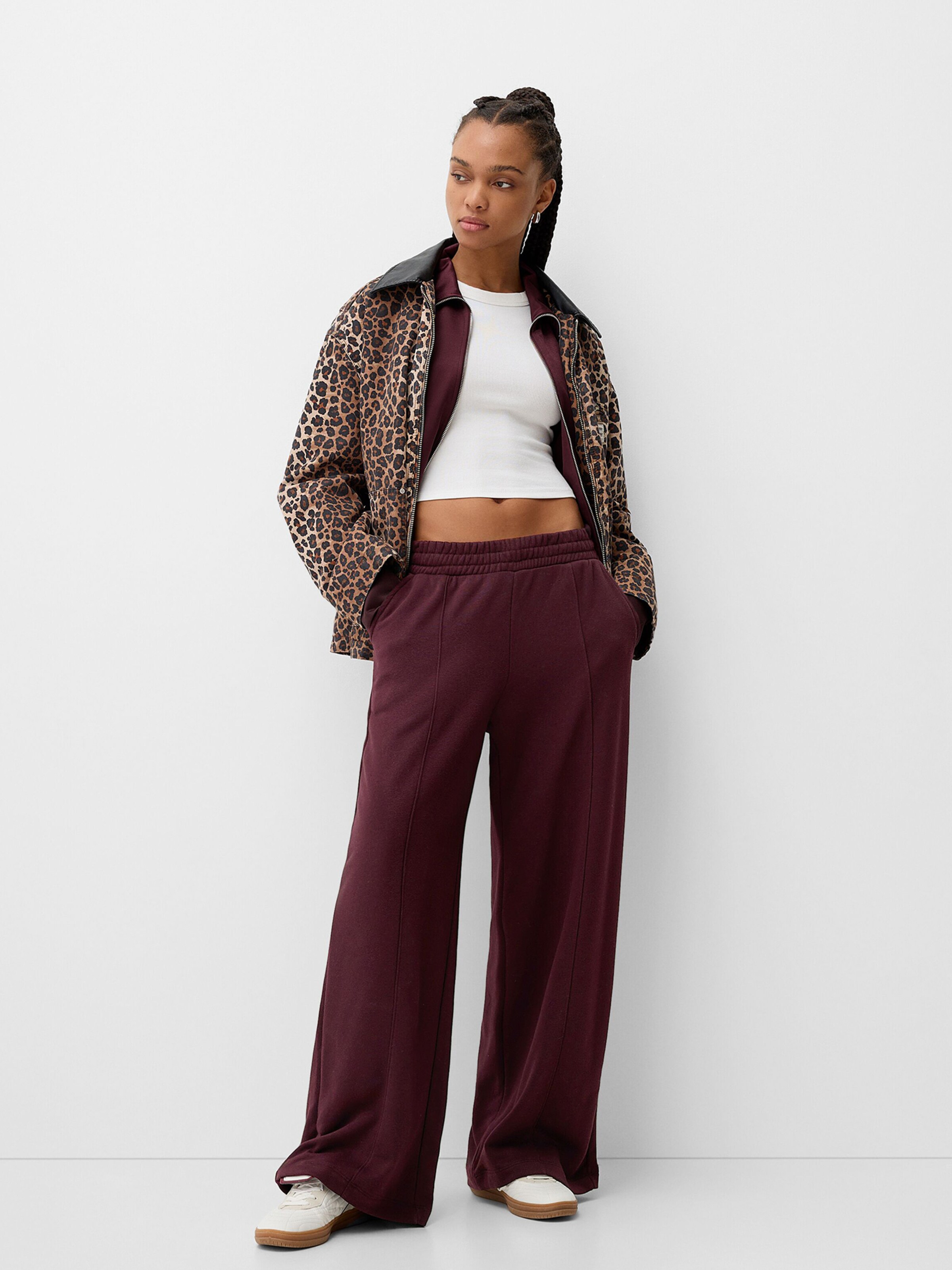 Bershka Wide leg Broek in Aubergine ABOUT YOU