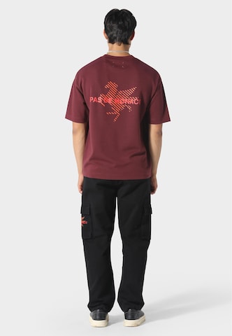 Maglietta 'La Pegaus Chevron' di Pas De Monaco in rosso