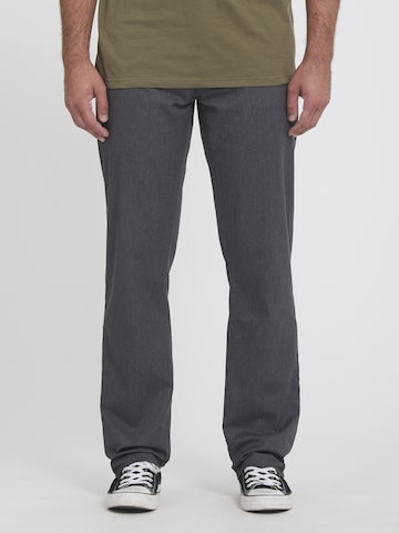 Regular Pantalon chino 'Frickin' Volcom en gris : devant