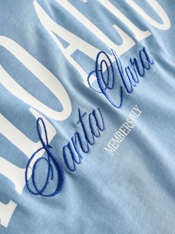 T-Shirt Next en bleu