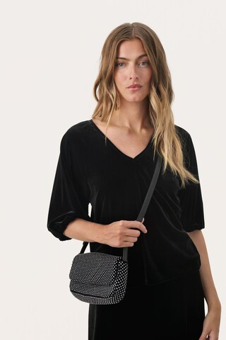 Part Two Clutch 'Mone' in Schwarz: Vorderseite
