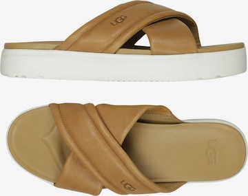 UGG Sandalen 40 in Braun: Vorderseite