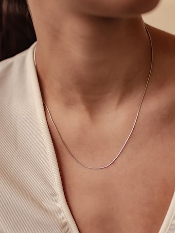 Collana 'Round Snake' di Hey Happiness in argento