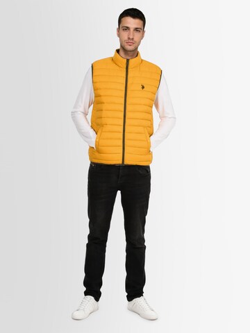 U.S. POLO ASSN. Vest in Yellow