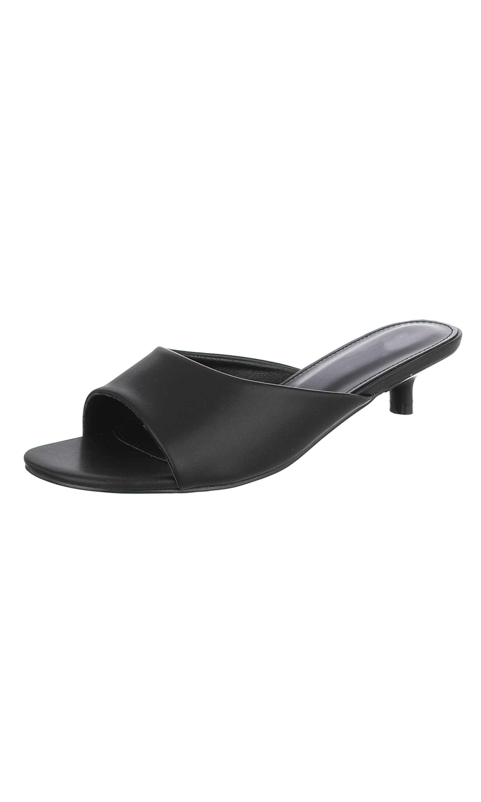 Ital-Design Mules in Black: front