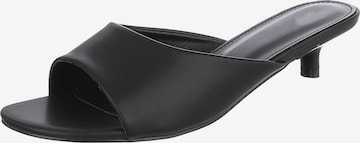 Ital-Design Mules in Black: front