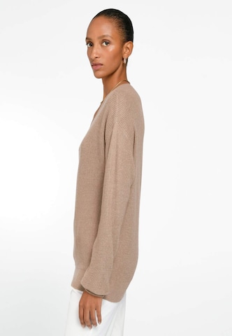 Pull-over include en beige