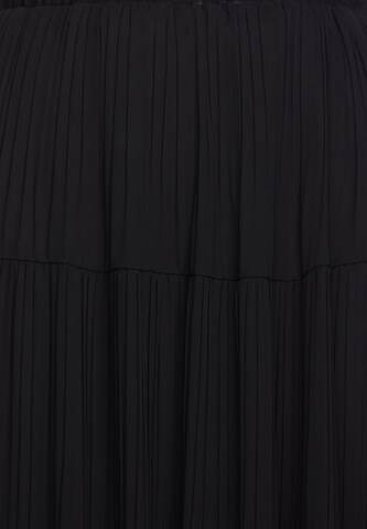 usha BLACK LABEL Skirt in Black