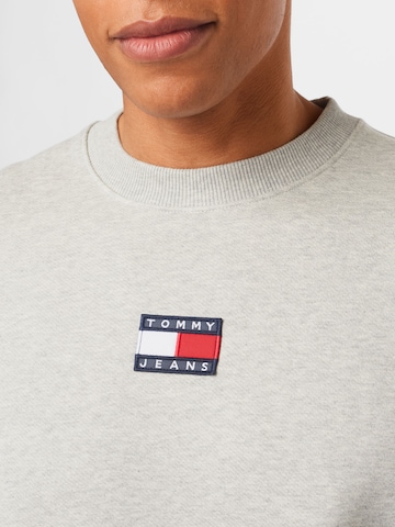 Tommy Jeans - Sweatshirt em cinzento